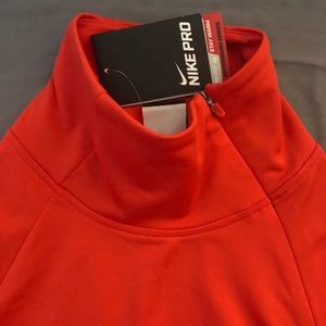 Nike pro work out top